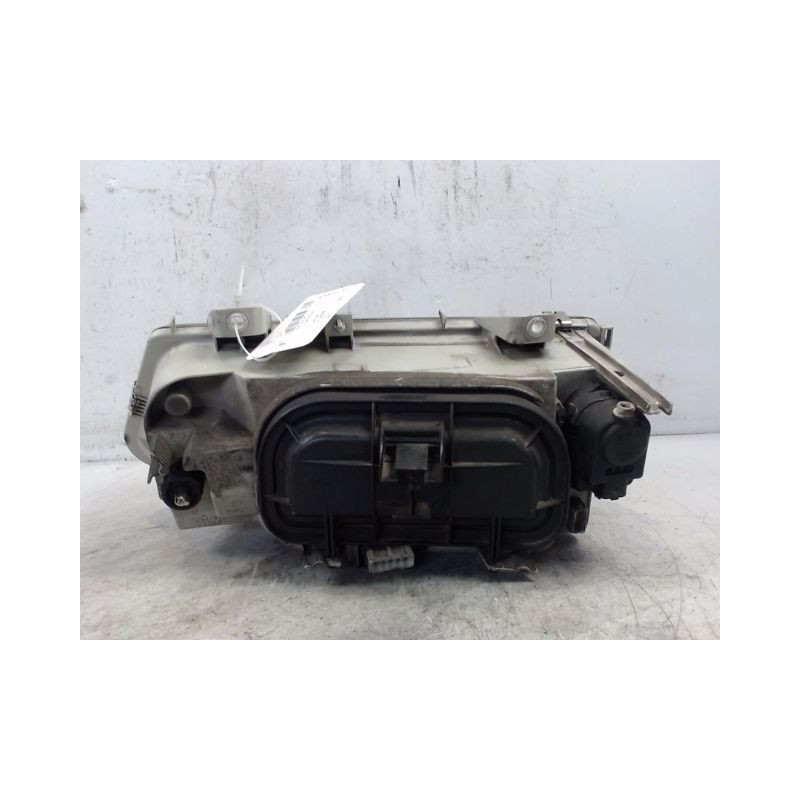 PHARE DROIT FIAT ULYSSE -2002