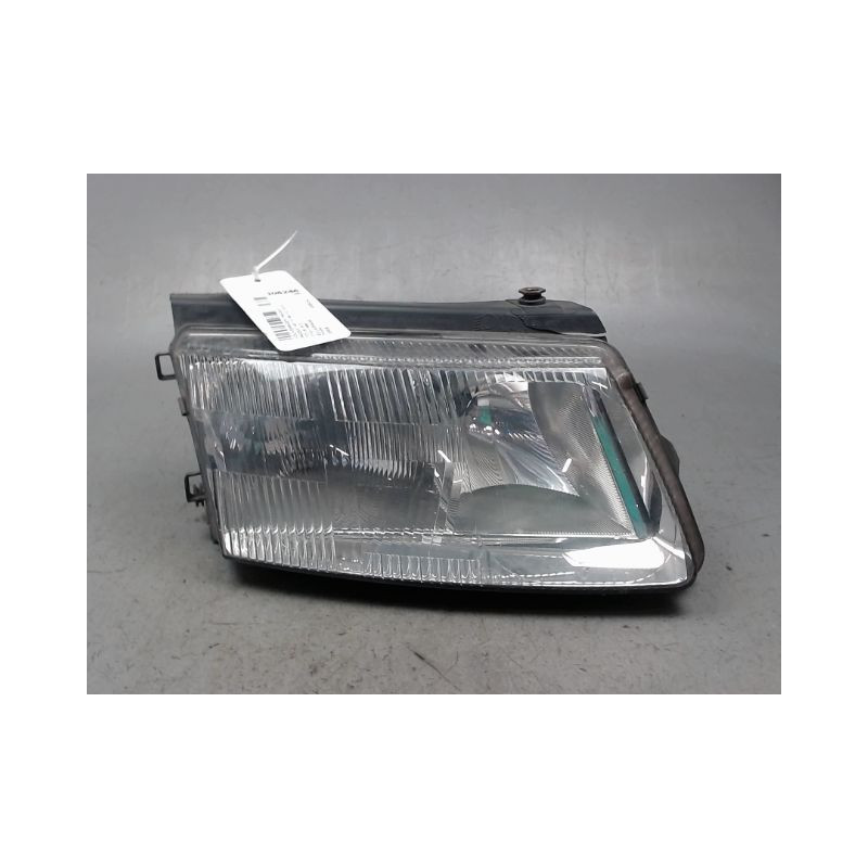 PHARE DROIT VOLKSWAGEN PASSAT 96-2000