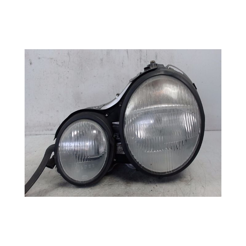 PHARE GAUCHE MERCEDES E200