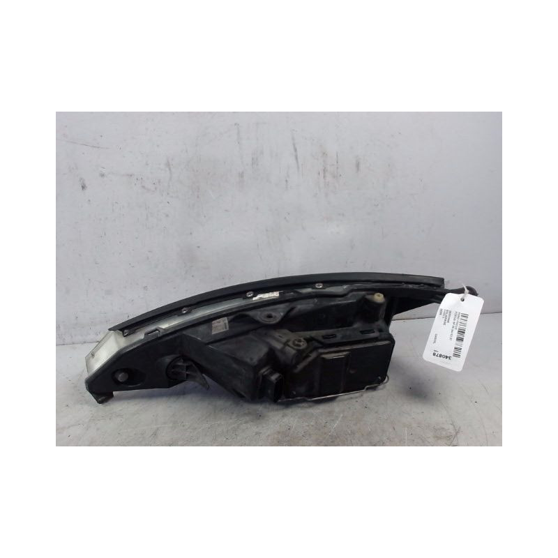 PHARE DROIT FORD FOCUS 04-07