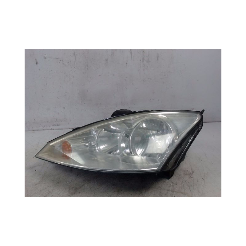 PHARE GAUCHE FORD FOCUS 04-07