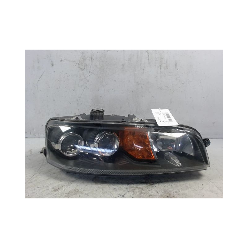 PHARE DROIT FIAT PUNTO 99-2003