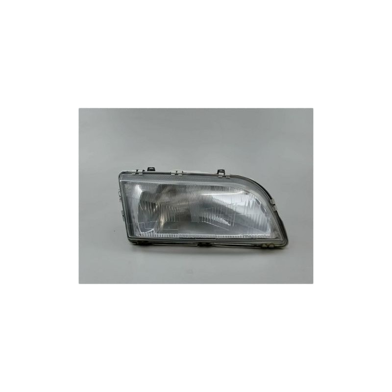 PHARE DROIT VOLVO V40