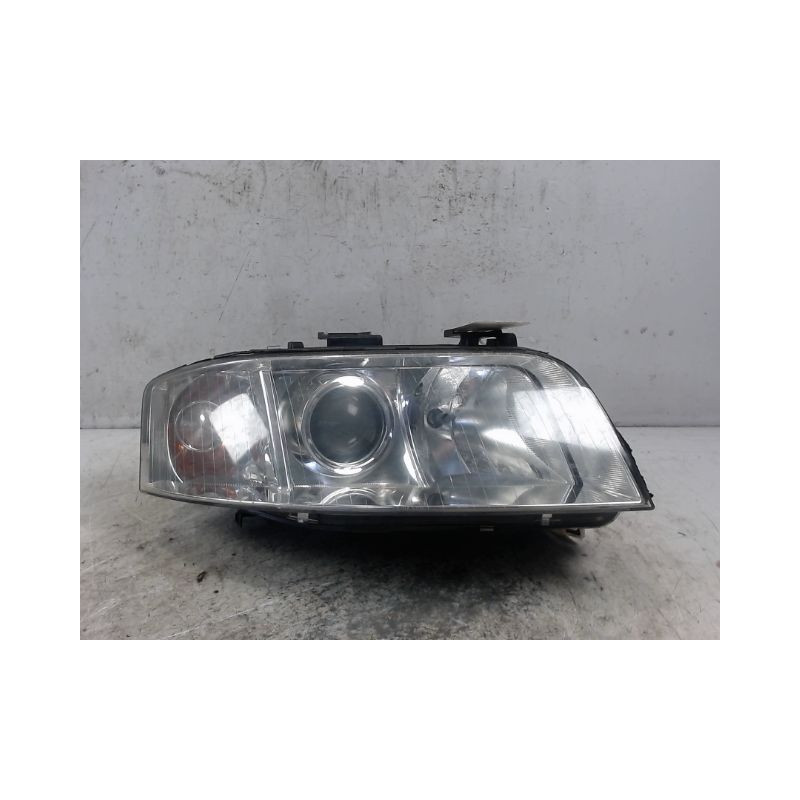 PHARE DROIT AUDI A6 AVANT 2001-