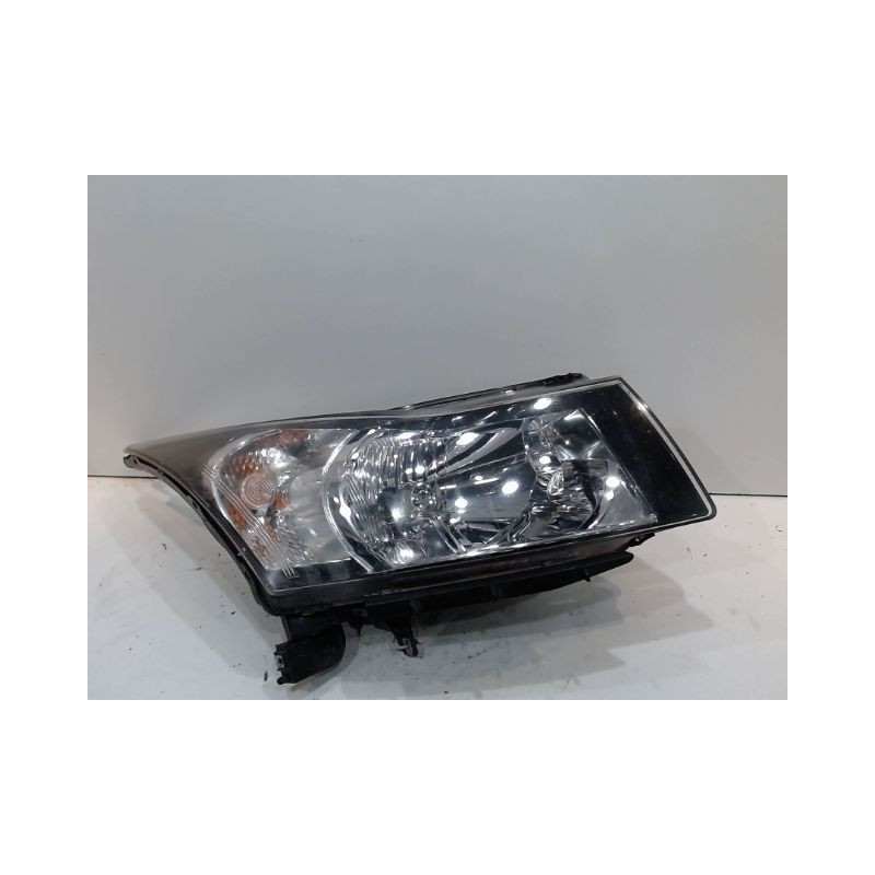 PHARE DROIT CHEVROLET CRUZE