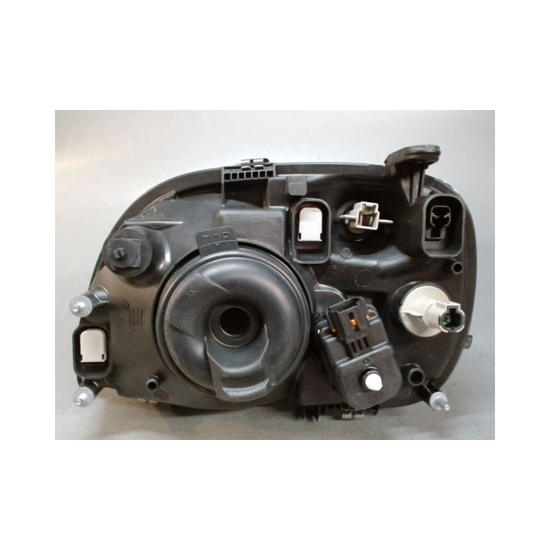 PHARE DROIT NISSAN MICRA