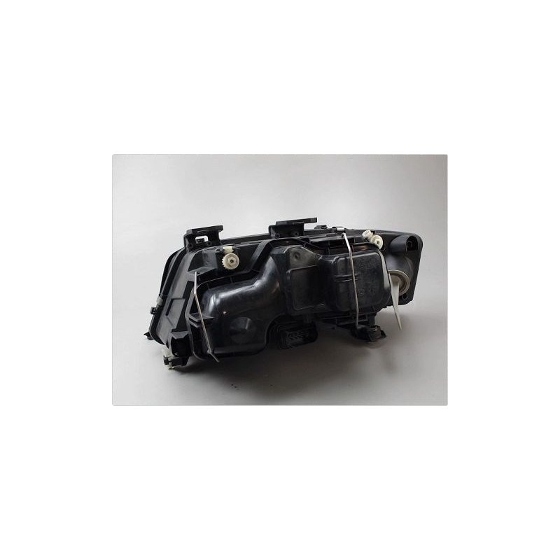 PHARE DROIT AUDI A6 2001-2004