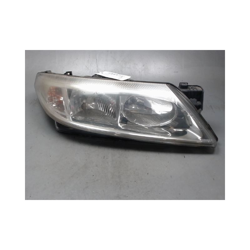 PHARE DROIT RENAULT LAGUNA II ESTATE 00-05