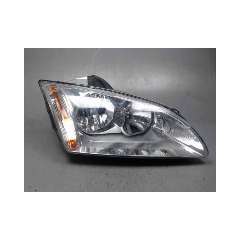 PHARE DROIT FORD FOCUS 04-07