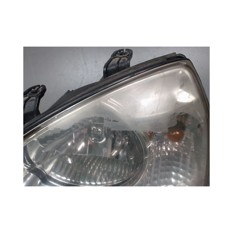 PHARE GAUCHE KIA CARENS 2002-