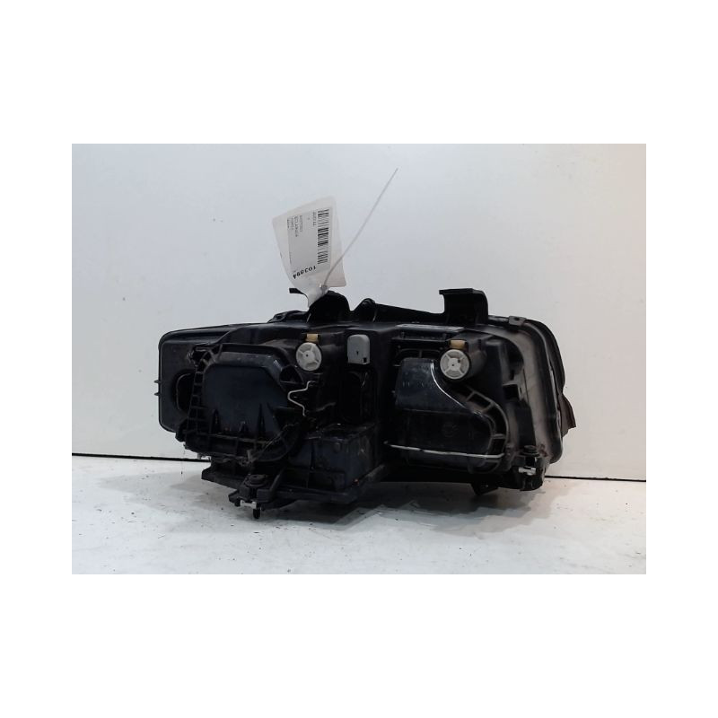 PHARE GAUCHE AUDI A4