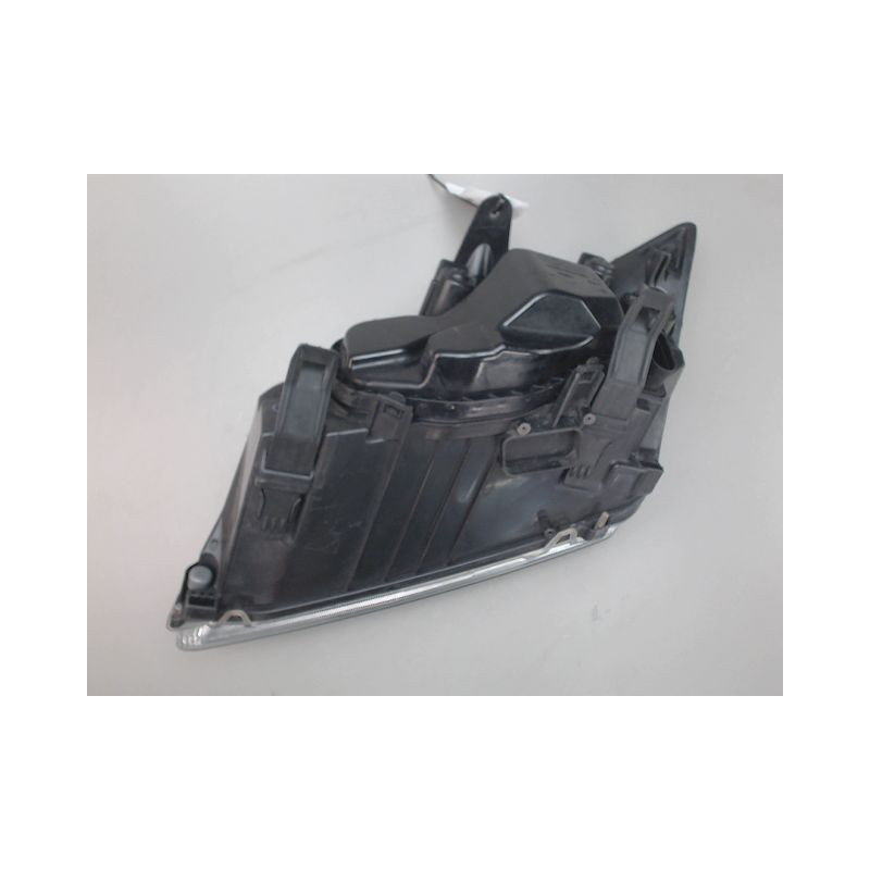 PHARE DROIT FORD FOCUS SW 2005-2007