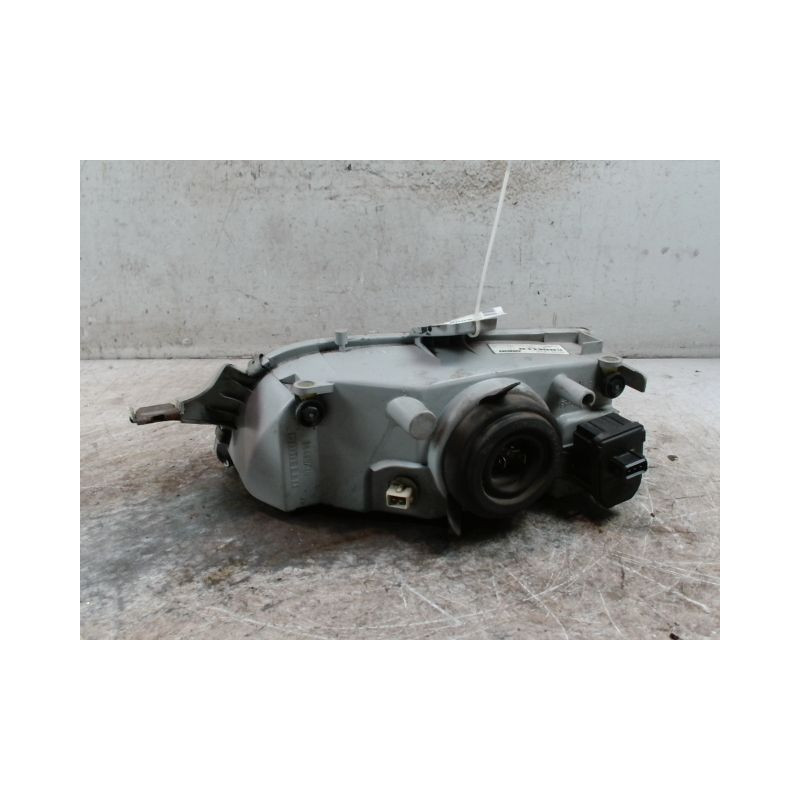 PHARE DROIT FIAT PUNTO -99