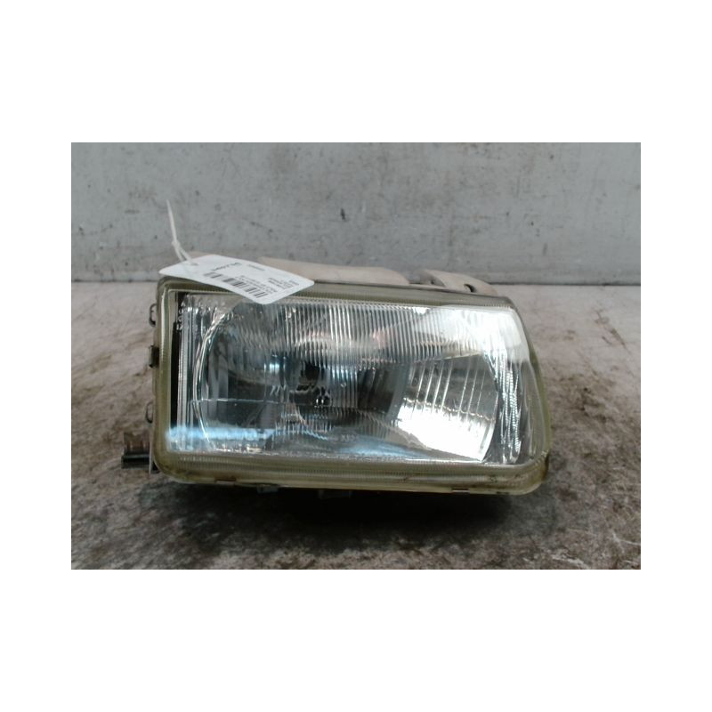PHARE DROIT VOLKSWAGEN POLO 94-99