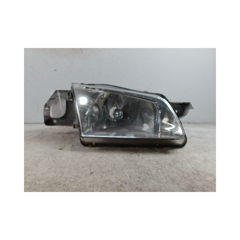 PHARE DROIT MAZDA 323 98-