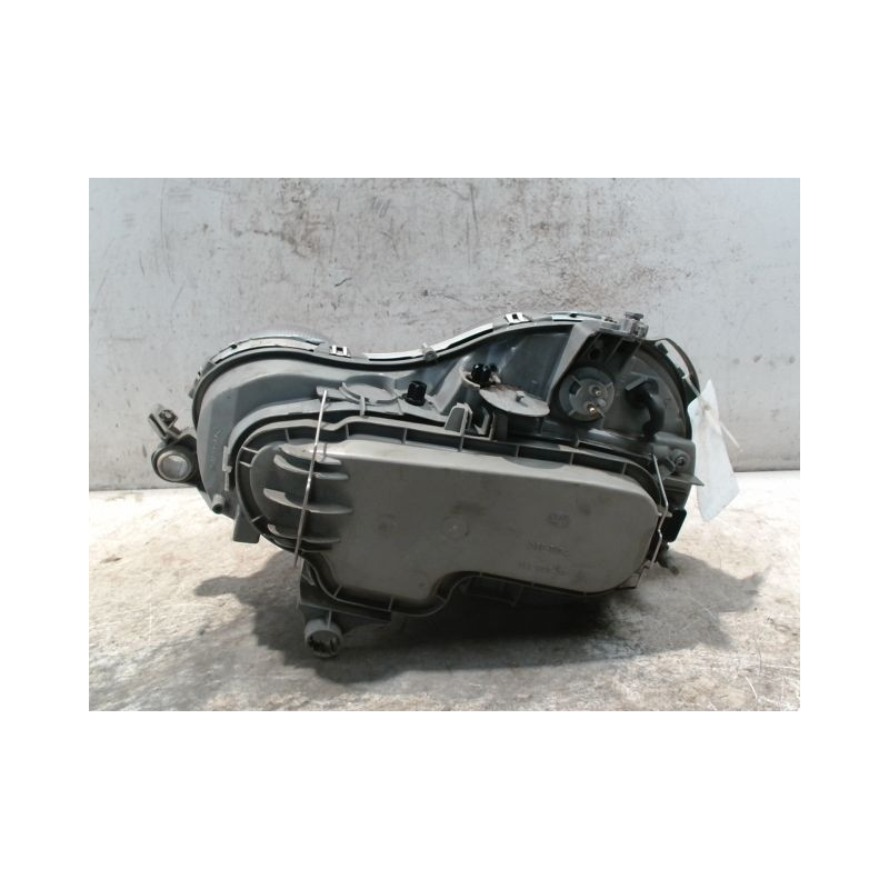 PHARE DROIT MERCEDES E300