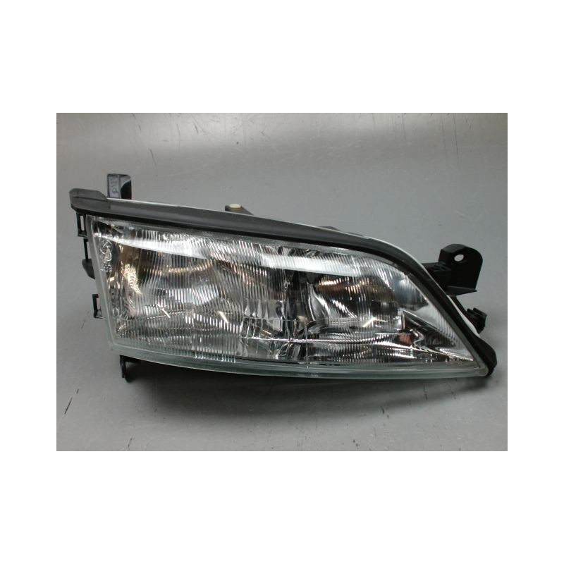 PHARE DROIT OPEL VECTRA 95-99