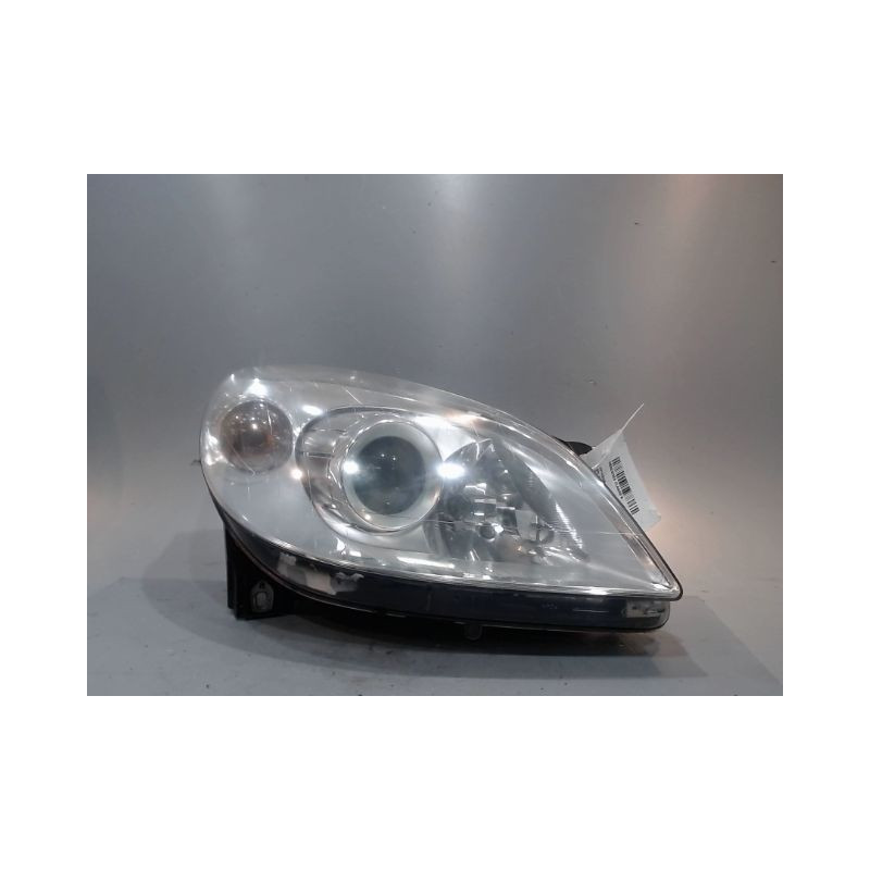 PHARE DROIT MERCEDES CLASSE B