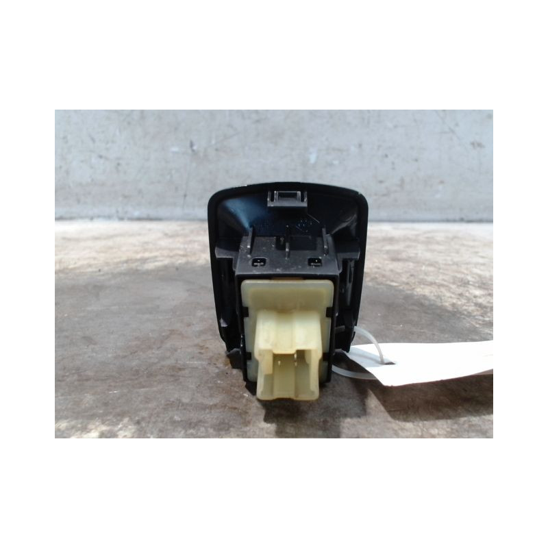 COMMANDE LEVE-GLACE PORTE ARG DACIA LODGY