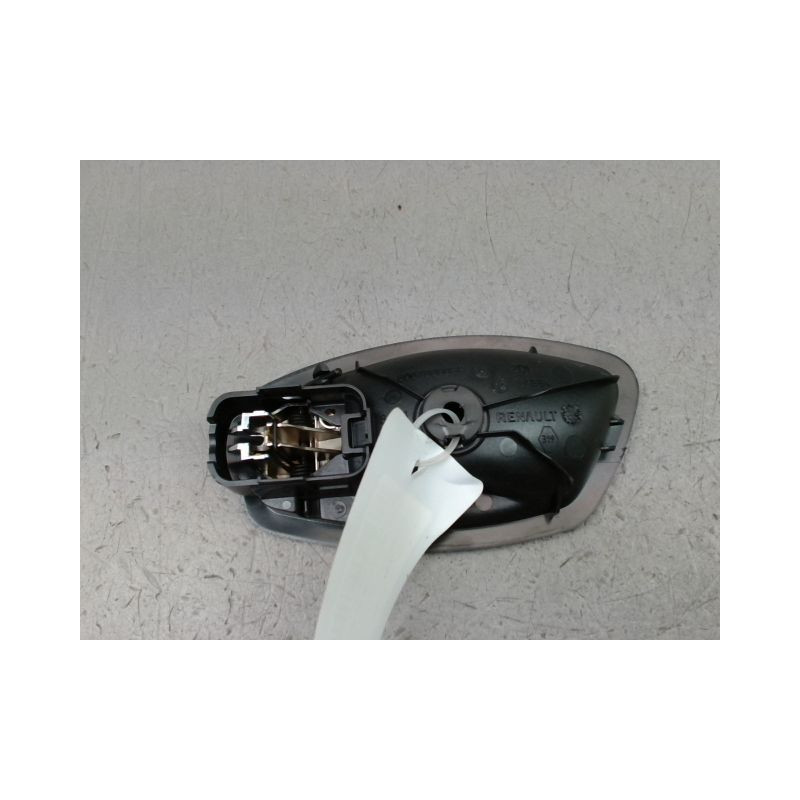 POIGNEE INTERIEURE PORTE AVANT DROIT RENAULT CAPTUR Phase 1 2013-...