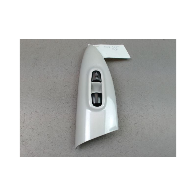 COMMANDE LEVE-GLACE PORTE AVD NISSAN JUKE Phase 2 2014-...