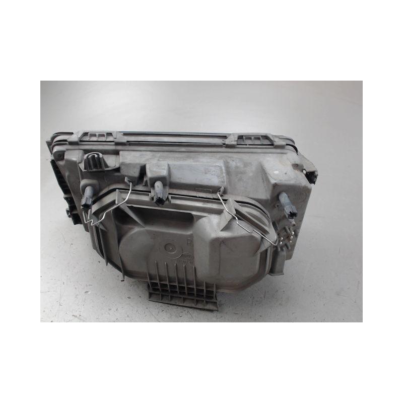PHARE DROIT MERCEDES E300