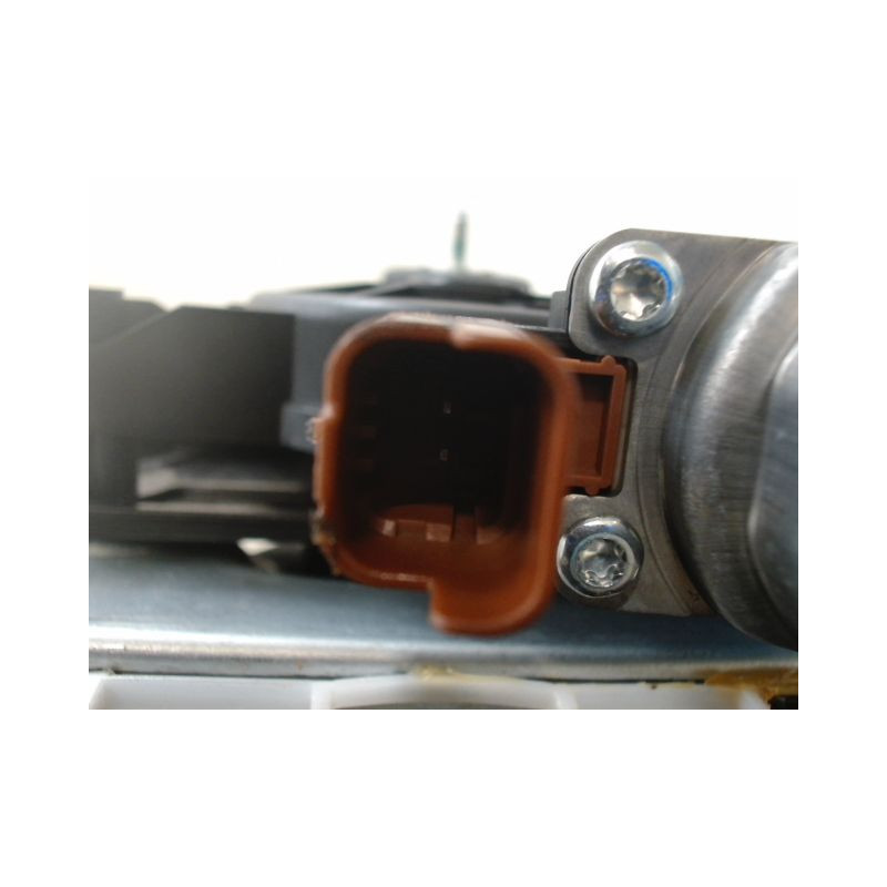 MECANISME+MOTEUR LEVE-GLACE AVANT DROIT DACIA SANDERO 2008-