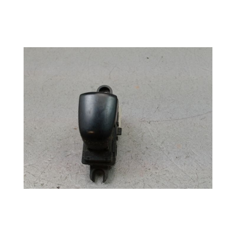 COMMANDE LEVE-GLACE PORTE ARD NISSAN X-TRAIL