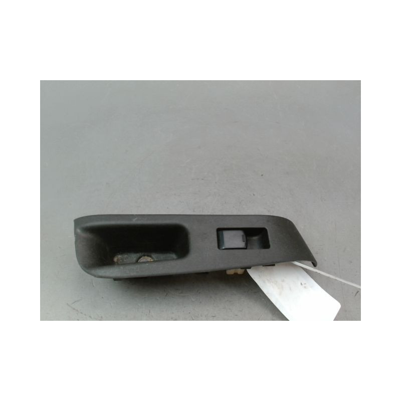 COMMANDE LEVE-GLACE PORTE ARD NISSAN CUBE