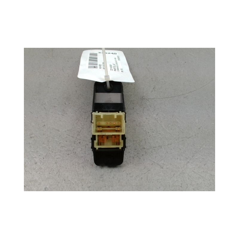 COMMANDE LEVE-GLACE PORTE ARG KIA RIO 2005-