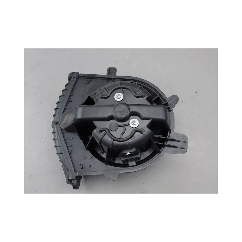 MOTEUR VENTILATEUR CHAUFFAGE RENAULT MEGANE