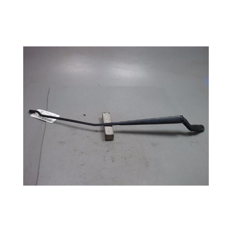 BRAS ESSUIE-GLACE AVANT DROIT FORD FIESTA