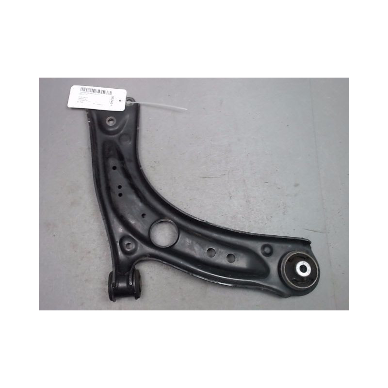 TRIANGLE INFERIEUR AVANT GAUCHE VOLKSWAGEN GOLF VII