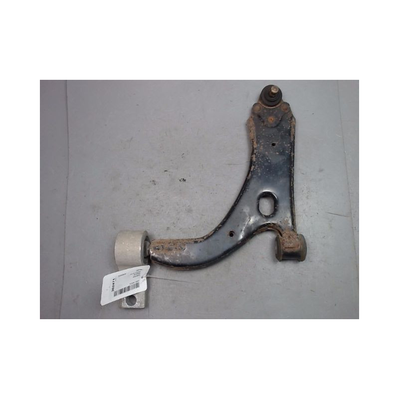 TRIANGLE INFERIEUR AVANT GAUCHE FORD FIESTA