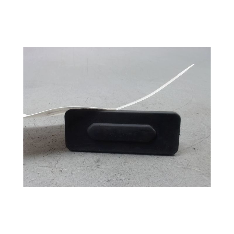 POIGNEE EXTERIEURE HAYON DACIA SANDERO 2008-