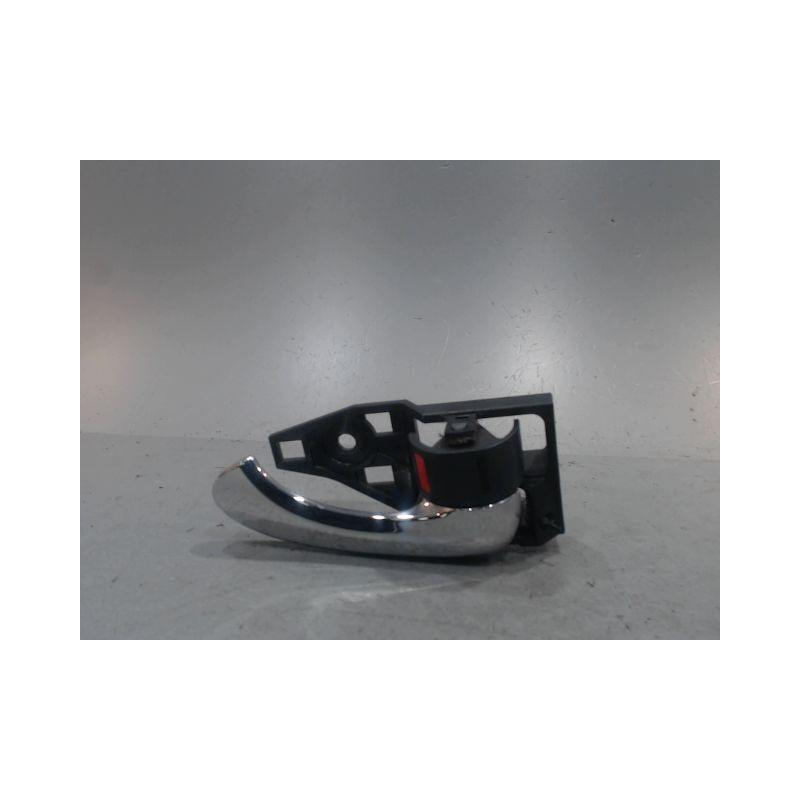 POIGNEE INTERIEURE PORTE AVANT DROIT TOYOTA RAV4