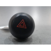 BOUTON DE WARNING TOYOTA RAV4