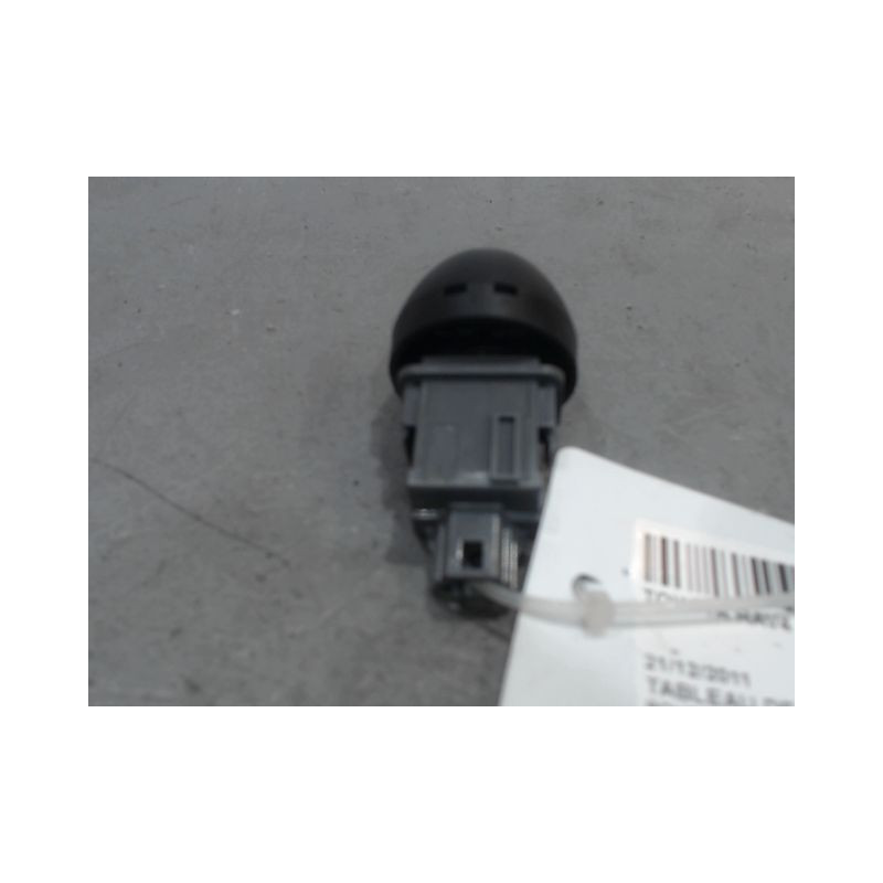 BOUTON DE WARNING TOYOTA RAV4