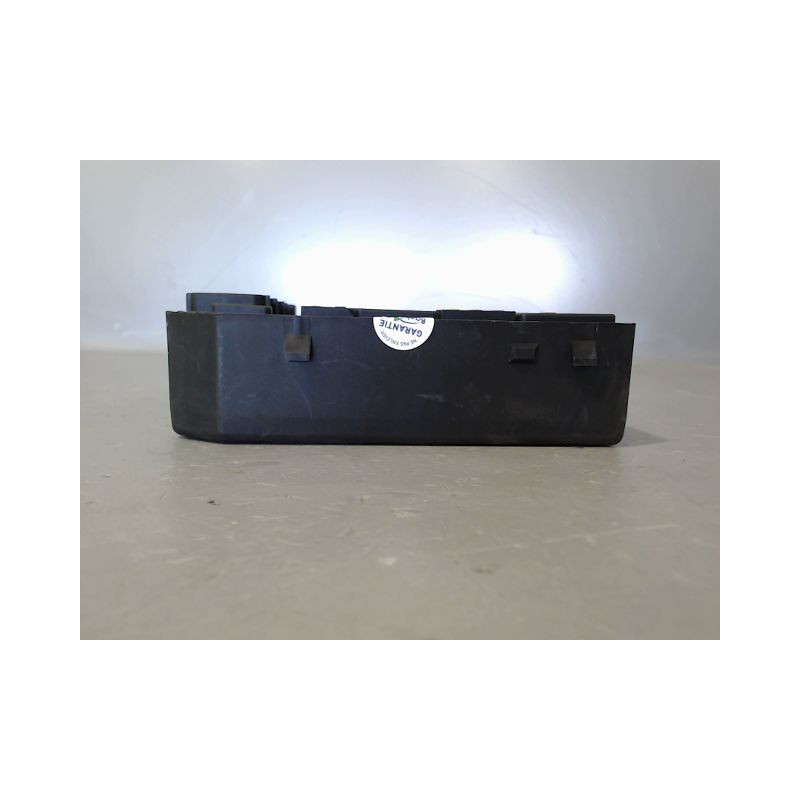 BOITE A FUSIBLES RENAULT MEGANE
