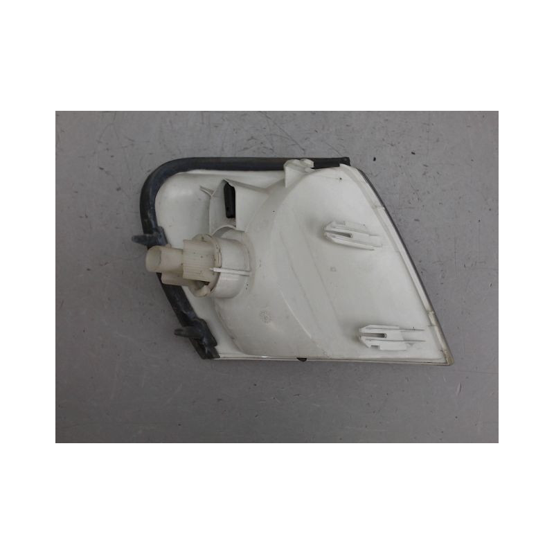 CLIGNOTANT GAUCHE MITSUBISHI SPACESTAR