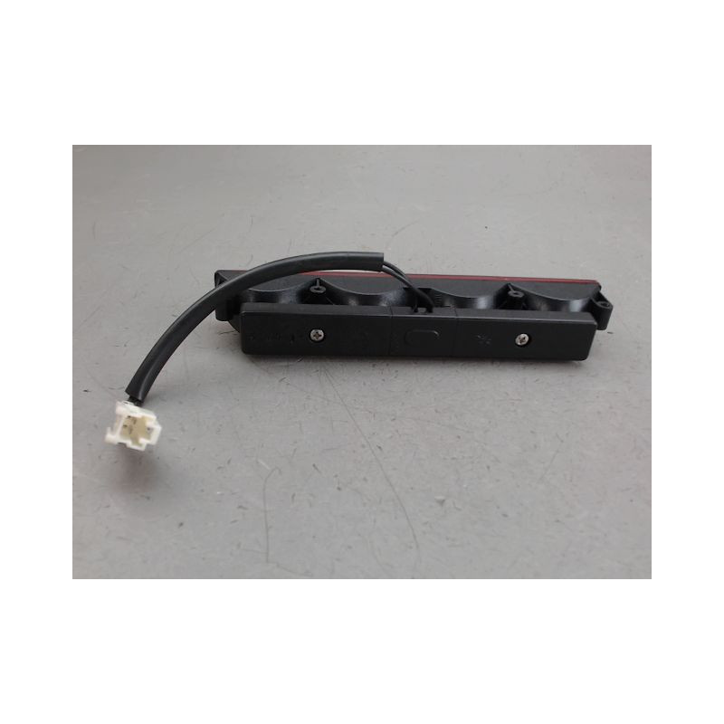 FEUX STOP SUPPLEMENTAIRE MITSUBISHI SPACESTAR