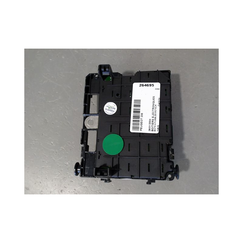 BOITE A FUSIBLES PEUGEOT 206