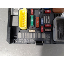 BOITE A FUSIBLES CITROEN C4