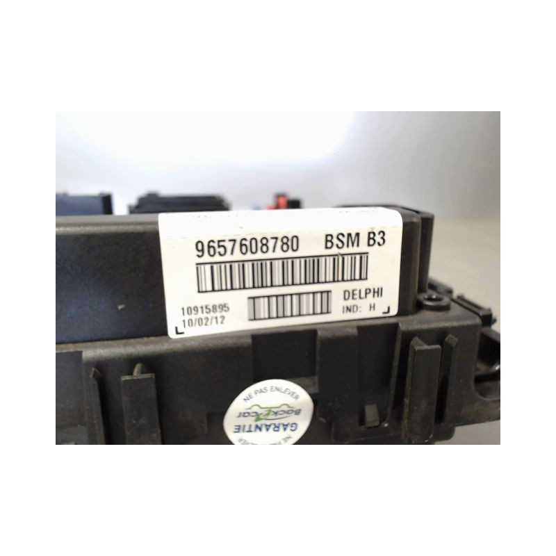 BOITE A FUSIBLES PEUGEOT 206