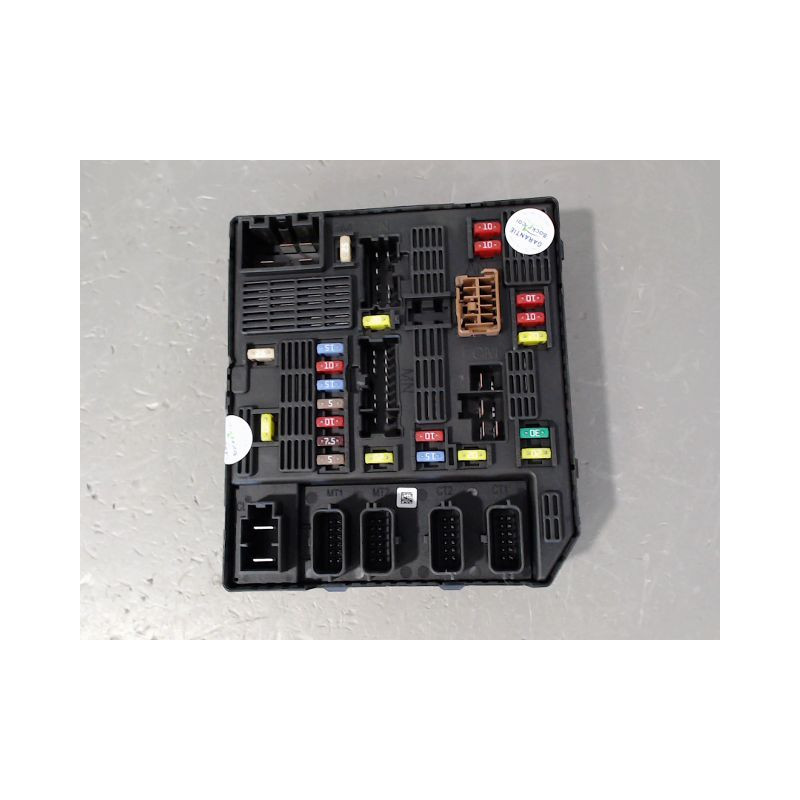 BOITE A FUSIBLES RENAULT GRAND SCENIC III 09-11