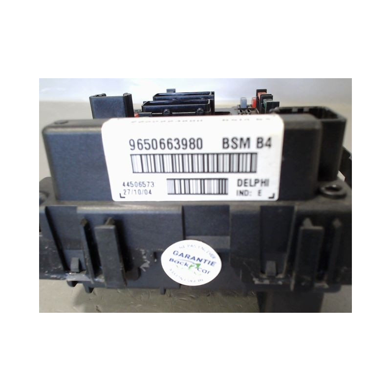 BOITE A FUSIBLES PEUGEOT 307