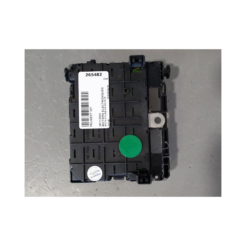 BOITE A FUSIBLES PEUGEOT 307