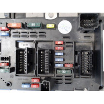 BOITE A FUSIBLES PEUGEOT 307