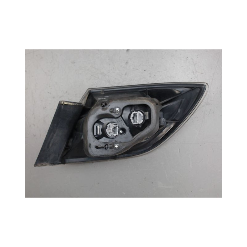 FEU ARRIERE GAUCHE  MAZDA 3