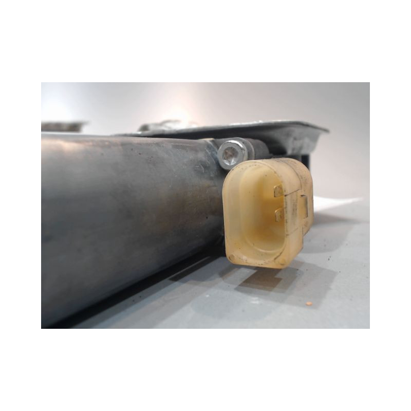MECANISME+MOTEUR LEVE-GLACE AVANT GAUCHE TOYOTA YARIS